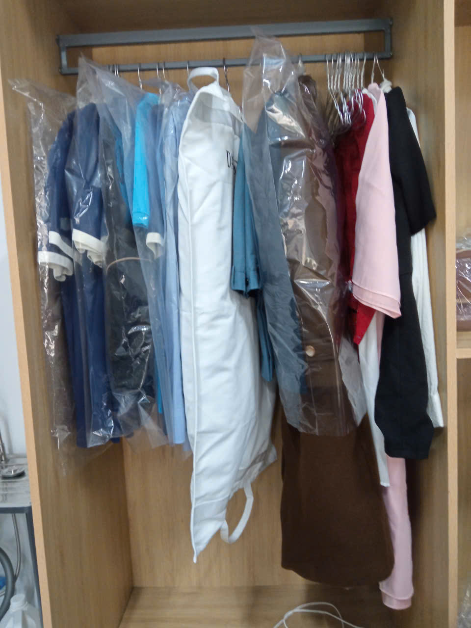 Quy trình giặt khô chuẩn trong dịch vụ giặt sấy cao cấp