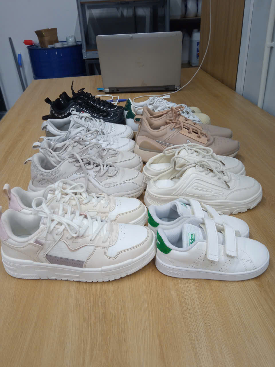 Quy trình giặt sấy giày sneaker, giày da cao cấp tại giặt sấy HPA